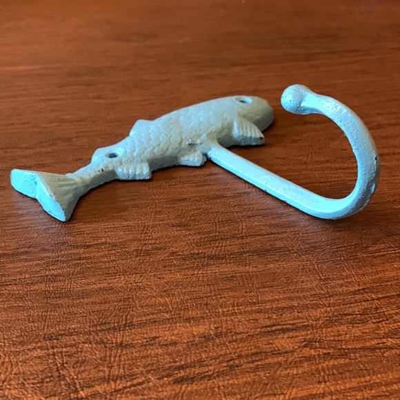Metal fish 🐠 hook/towel rack - Picture 2 of 5